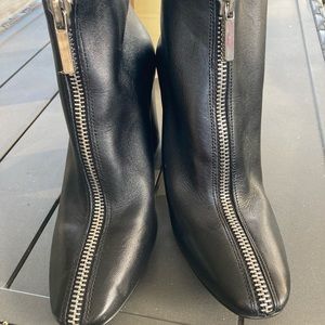 Kendall & Kylie size 9.5 Reagan boot